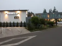 Seogwipo Mary J Spa Pension Hotel in zona Cattedrale della Trinità