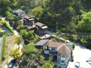 Chungju Jubongsan Pension