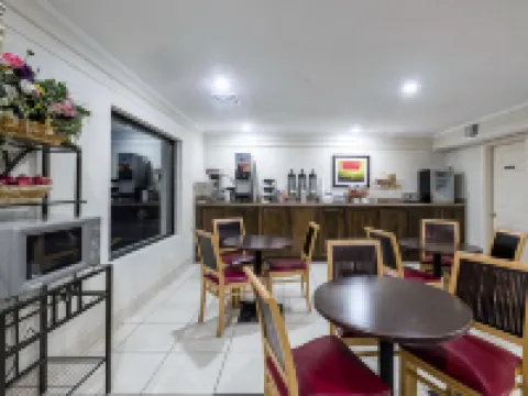 Red Roof Inn Bloomington - Normal/University Hotels in Bloomington