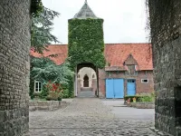 La Ferme de la Sensée Hotels in Estrees