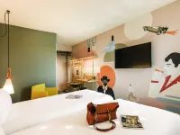Ibis Styles Lyon Confluence Hotels in Ліон