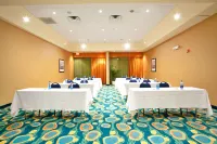 Holiday Inn Express & Suites VA沙灘海濱
