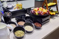 Holiday Inn Vilnius Center by IHG - فطور