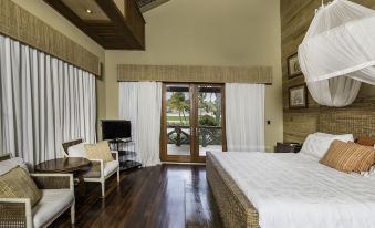 Luxury Villa with Beachfront Eden Roc