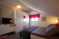 Apartment Located Directly on the Seaside, with Stunning Views and Seasight.