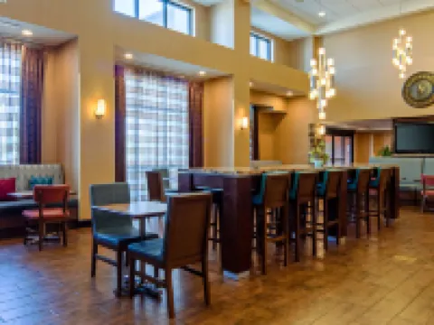 ハンプトン イン & スイーツ ベーカーズフィールド / ハイウェイ 58 カリフォルニア ベーカーズフィールドのホテル