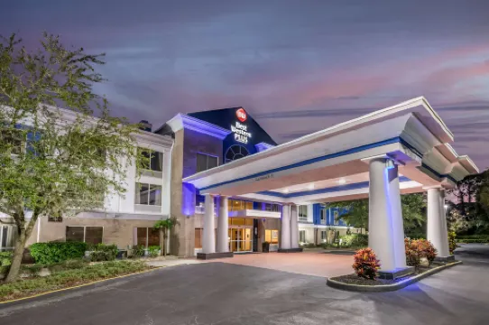 貝斯特韋斯特優質飯店及套房弗拉格勒海灘地區