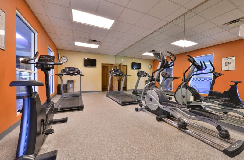 Comfort Inn & Suites Fayetteville-University Area photo 2