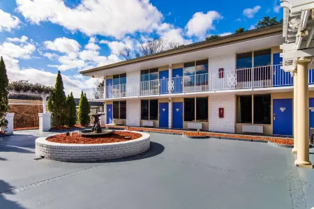 Studio 6 Lagrange, GA