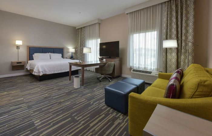 Hampton Inn & Suites Seattle/Redmond