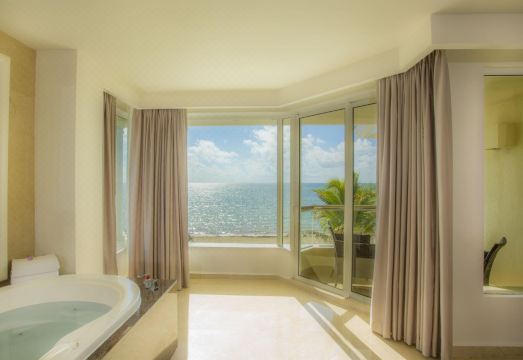 문 팰리스 니숙의 럭셔리한 내부 인테리어