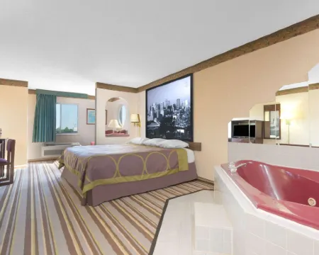 Super 8 by Wyndham Wapakoneta Hotels in Auglaize County