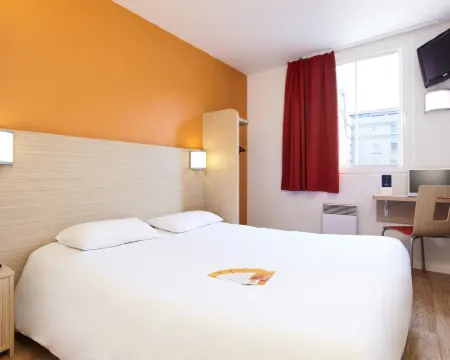 พรีเมียร์ คลาส อาร์ล โรงแรมในอาร์ล