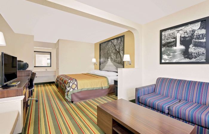 Super 8 by Wyndham Byron/South Macon