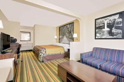 Super 8 by Wyndham Byron/South Macon