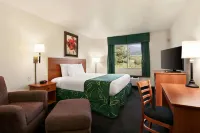 Travelodge by Wyndham Low Moor Near Covington Hotels in Clifton Forge East