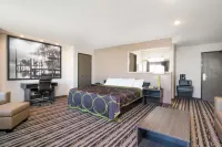 Super 8 by Wyndham Spirit Lake/Okoboji Hotels in Center Grove