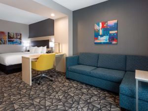 La Quinta Inn & Suites by Wyndham Shorewood