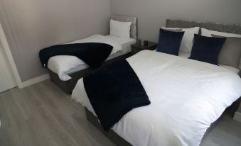 Homely 1-Bed Apartment in Birmingham - Housity