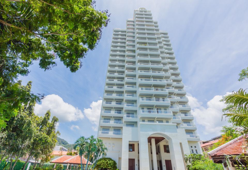 워터프런트 스위트 푸껫 바이 센타라