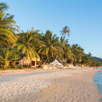 Koh Chang Hut Hotel Отели рядом с достопримечательностью «Pearl Beach»