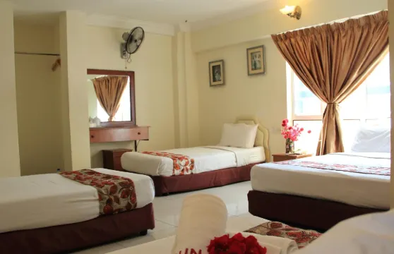 太陽旅館酒店-實兆遠