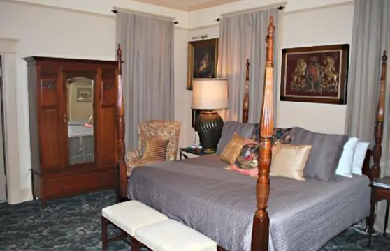 費爾菲爾德住宿 - 費爾菲爾德廣場和費爾菲爾德莊園家庭旅館