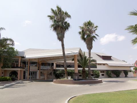 Cresta Thapama Hotel