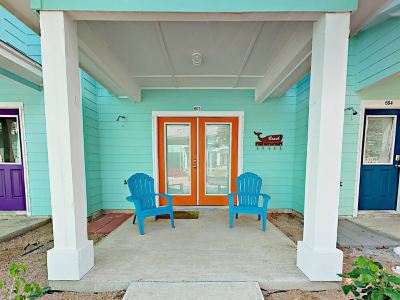 Public Areas #603 A Shore Thing at The Commons by RedAwning Photo