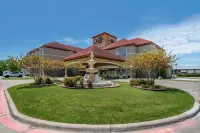 Best Western Plus Monica Royale Inn  Suites Hôtels à : Greenville
