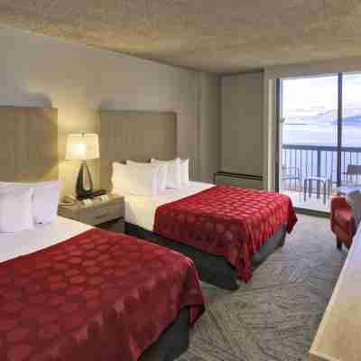 Penticton Lakeside Resort Rooms