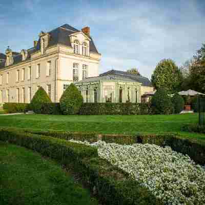Château de Courcelles Hotel Exterior