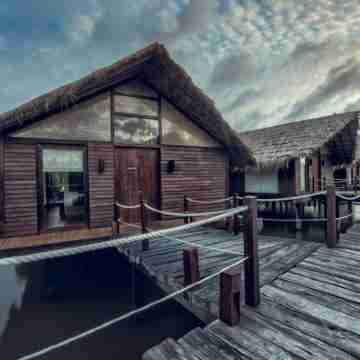 Suriya Resort Hotel Exterior