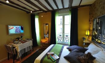Les Patios du Marais 1