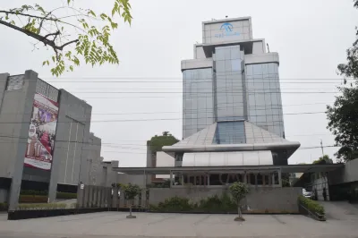 The Maya Hotel Hotels near Shivaji Park