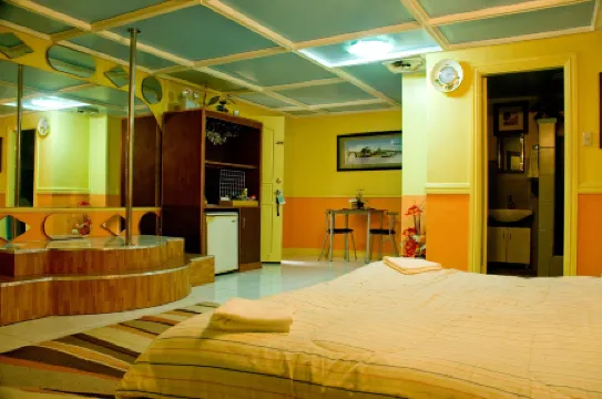 科科莫斯餐飲酒店