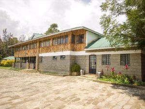 Fina Gardens Resort, Naivasha