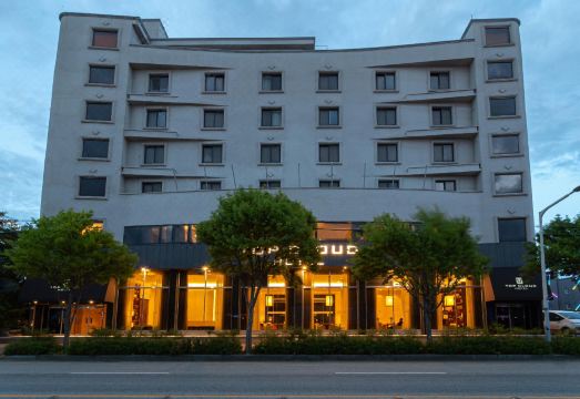 2. 탑클라우드호텔 ..