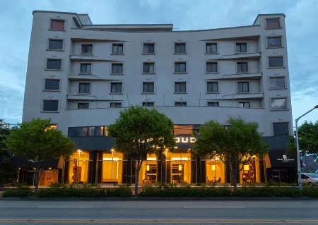 Top Cloud Hotel Iksan Branch