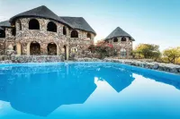 Eagle Tented Lodge & Spa Hotels in Ombika