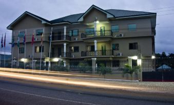 Telecentre Hotel - Housity