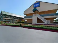 Rodeway Inn & Suites South of Fiesta Park