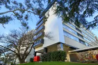 Canberra Rex Hotel Hotels near Truefitt & Hill Canberra