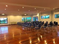 Menam Resort Hotel di Bang Len