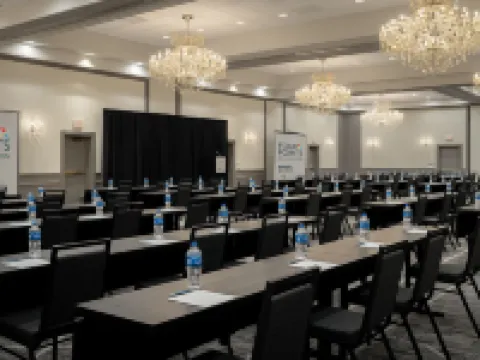 Four Points by Sheraton Milwaukee North Shore Hotels in Brown Deer