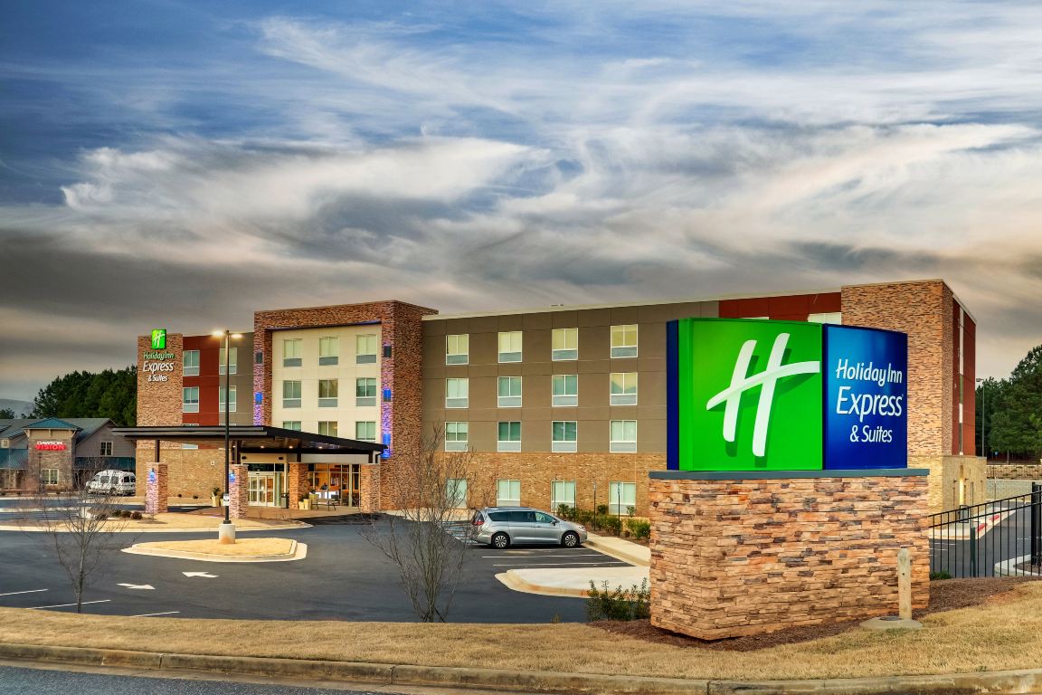 Holiday Inn Express & Suites DAWSONVILLE by IHG
