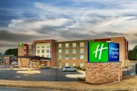 Holiday Inn Express & Suites Dawsonville Hotels in Forsyth County