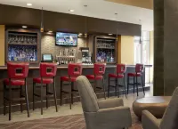 The Broadway Columbia - a DoubleTree by Hilton - bar