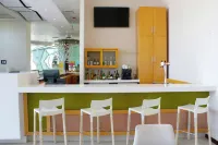 Hampton Inn & Suites by Hilton Aguascalientes Airport - bar