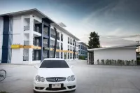 Babaline Hotel - parking